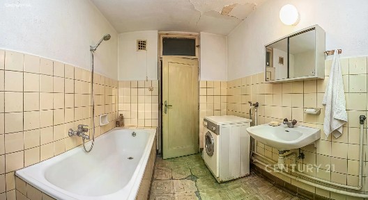 Prodej bytu 4+kk 75 m² Vršovická, Praha - Vršovice