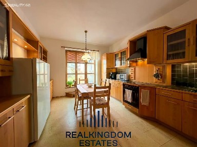 Pronájem bytu pokoje 25 m²