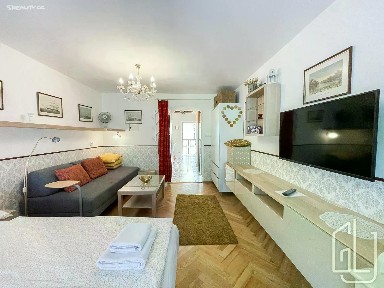 Pronájem bytu 2+kk 35 m² Sokolovská, Praha - Karlín