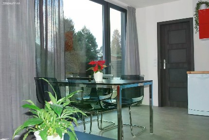 Pronájem bytu 2+kk 40 m² Slámová, Kamenice - Struhařov