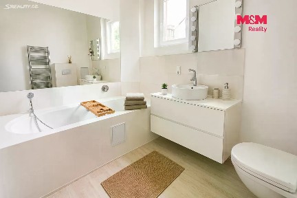 Pronájem bytu 3+1 67 m² Libušina, Karlovy Vary
