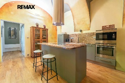 Pronájem bytu 3+1 91 m² Valdštejnské náměstí, Praha - Malá Strana
