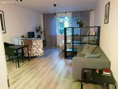 Pronájem bytu 1+kk 42 m² nábřeží Závodu míru, Pardubice - Zelené Předměstí