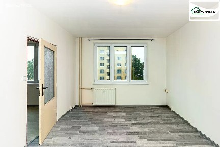Prodej bytu 1+1 35 m² Lomená, Cheb