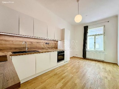 Pronájem bytu 2+kk 47 m² Oldřichova, Praha - Nusle