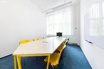 Pronájem kanceláře 40 m² Na okraji, Praha - Veleslavín