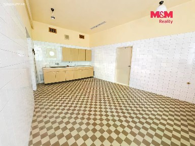 Pronájem skladového prostoru 235 m² Louny