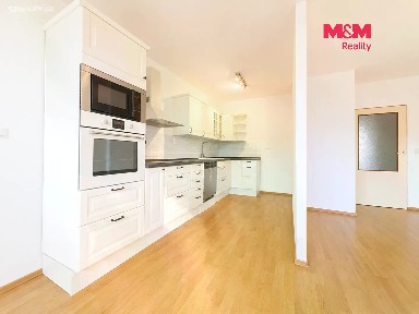 Pronájem bytu 3+1 76 m² Poděbradova, Kladno