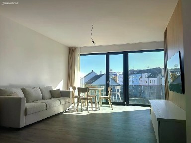 Pronájem bytu 1+kk 60 m² Pálenecká, Hradec Králové - Kukleny