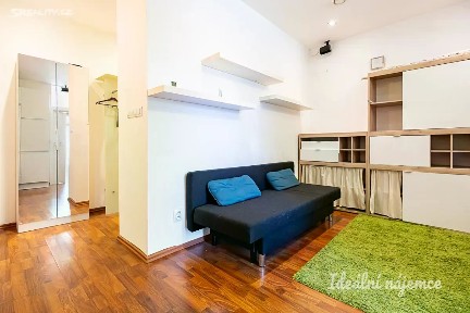 Pronájem bytu 2+1 46 m² Národní obrany, Praha - Bubeneč