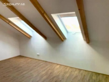 Pronájem bytu 2+kk 50 m² U smaltovny, Praha - Holešovice