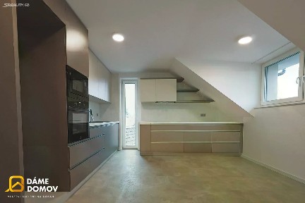 Pronájem bytu 3+1 129 m² Komenského, Dubňany