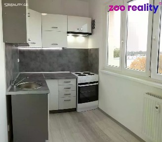Pronájem bytu 2+1 53 m² Cihlářská, Chomutov