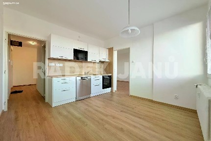 Pronájem bytu 3+1 82 m² Školní náměstí, Sezimovo Ústí