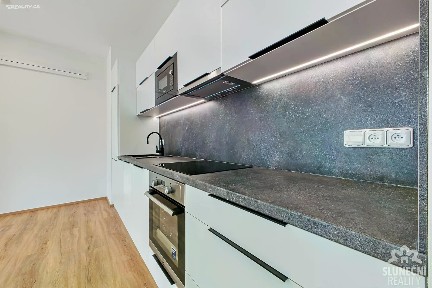 Pronájem bytu 2+kk 64 m² 28. října, Uherské Hradiště