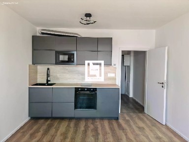 Pronájem bytu 1+kk 28 m² Loudova, Olomouc - Slavonín