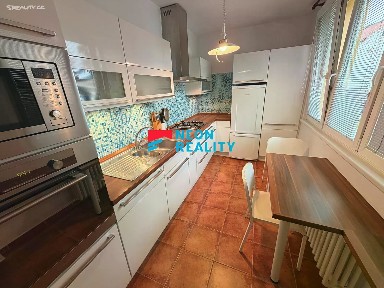 Pronájem bytu 3+1 77 m² Skřivánčí, Opava - Předměstí