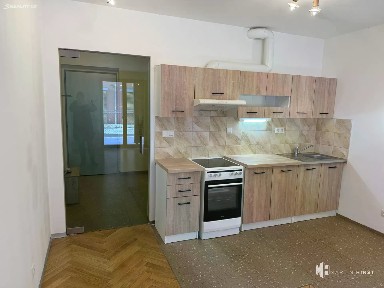 Pronájem bytu 1+kk 37 m² Na Návsi, Praha - Dolní Měcholupy