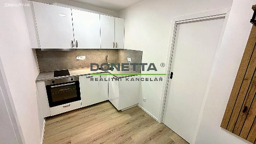 Pronájem bytu 2+kk 42 m² Truhlářská, Hradec Králové - Věkoše