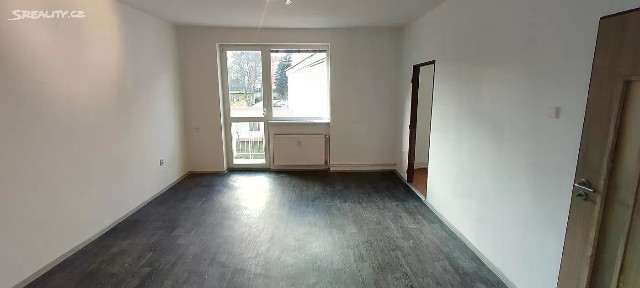 Pronájem bytu 2+1 56 m² Kasární náměstí, Cheb