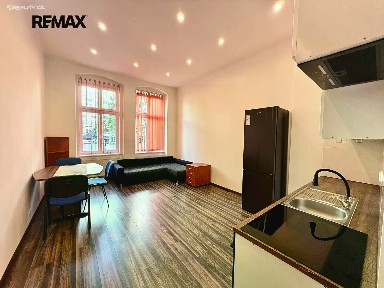 Pronájem bytu 2+kk 45 m² Bělehradská, Karlovy Vary
