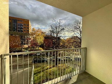 Pronájem bytu 2+1 65 m² Benešovo nábřeží, Zlín