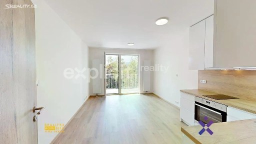 Pronájem bytu 1+kk 33 m² Nad Stráněmi, Zlín
