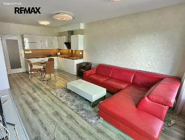 Prodej bytu 2+kk 61 m² Modrého, Praha - Vysočany
