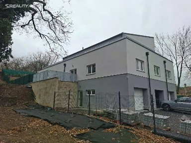 Pronájem bytu 4+1 100 m² Pod Ořechovkou, Kladno