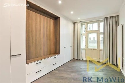Pronájem bytu 4+kk 167 m² Laubova, Praha - Vinohrady