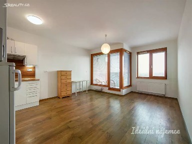 Pronájem bytu 1+kk 39 m² Antala Staška, Praha - Krč