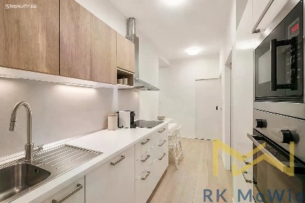 Pronájem bytu 2+1 50 m² Lucemburská, Praha - Vinohrady
