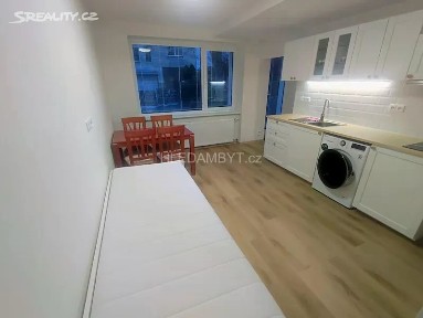 Pronájem bytu 1+kk 20 m² Rozdělovská, Praha - Břevnov