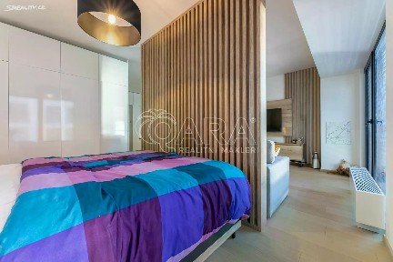 Pronájem bytu 1+kk 44 m² V Háji, Praha - Holešovice