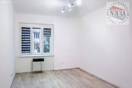 Pronájem bytu 2+kk 49 m² Zdaru, Praha - Nusle