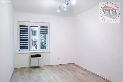 Pronájem bytu 2+kk 49 m² Zdaru, Praha - Nusle