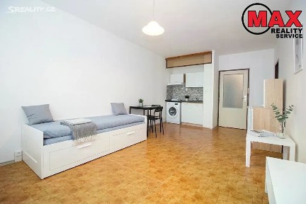 Pronájem bytu 1+kk 29 m² Schulhoffova, Praha - Háje