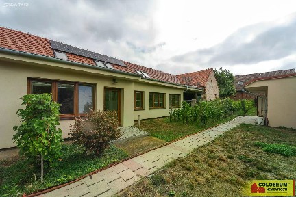 Prodej rodinného domu 165 m², pozemek 1205 m² Šumice