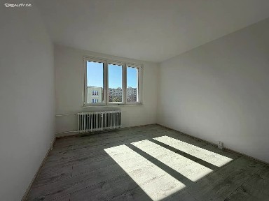 Pronájem bytu 1+kk 20 m² Studentská, Jirkov