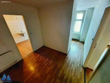Pronájem bytu 2+1 60 m² Hostinné