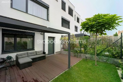 Pronájem rodinného domu 186 m², pozemek 144 m² Meteorologická, Praha - Libuš