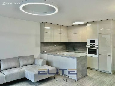 Pronájem bytu 3+kk 106 m² Na Perštýně, Liberec - Liberec IV-Perštýn