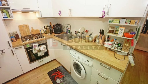Pronájem bytu 2+1 50 m² Zelenečská, Praha - Hloubětín
