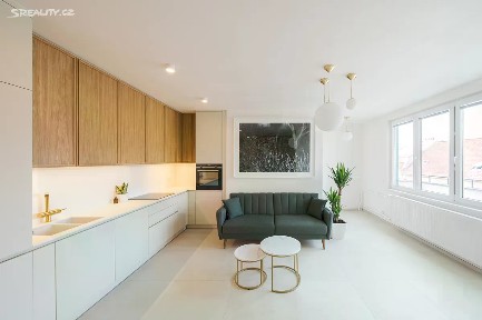 Pronájem bytu 3+kk 72 m² Kolínská, Praha - Vinohrady