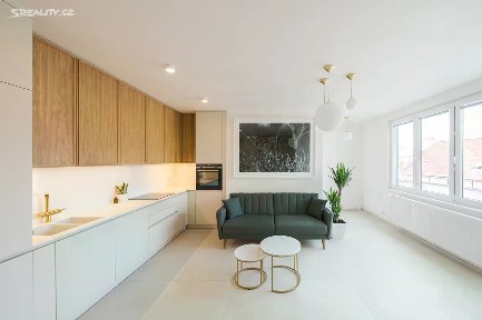 Pronájem bytu 3+kk 72 m² Kolínská, Praha - Vinohrady