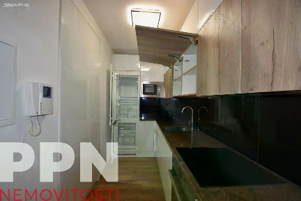 Pronájem bytu 2+kk 48 m² Varšavská, Praha - Vinohrady