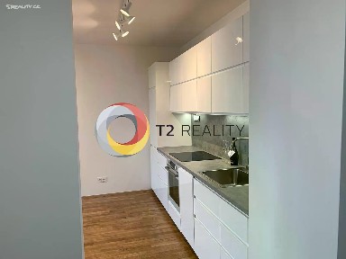Pronájem bytu 2+kk 47 m² Mezi Vodami, Praha - Modřany