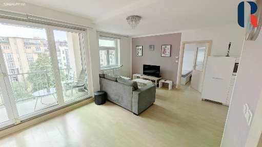 Pronájem bytu 2+kk 47 m² Kolínská, Praha - Vinohrady