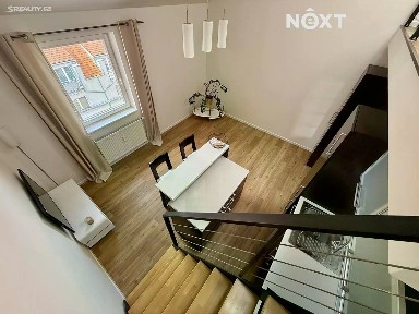 Pronájem bytu 1+kk 32 m² Na Maninách, Praha - Holešovice