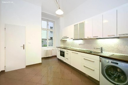 Pronájem bytu 3+1 84 m² Kroftova, Praha - Smíchov